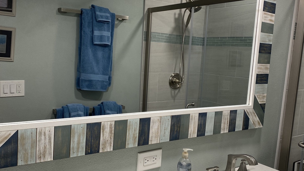 Photo of Bathroom in Treasure Island