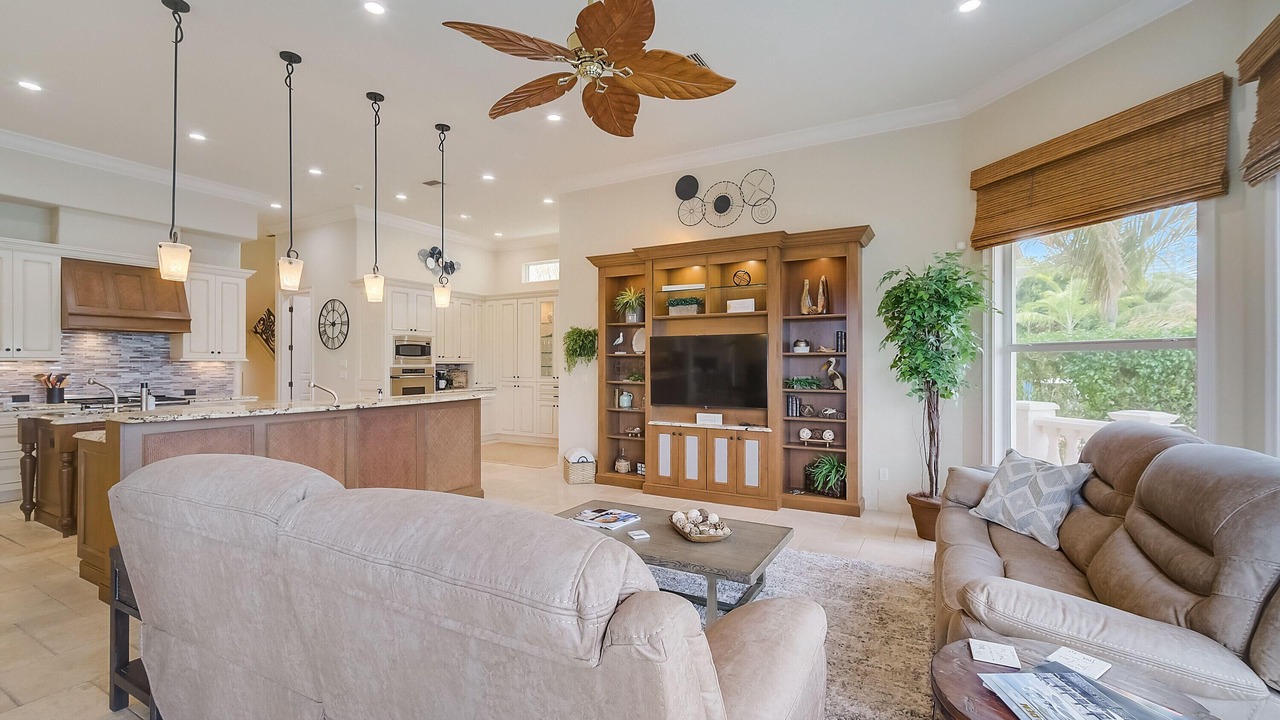 Photo of Livingroom in Bay Isle