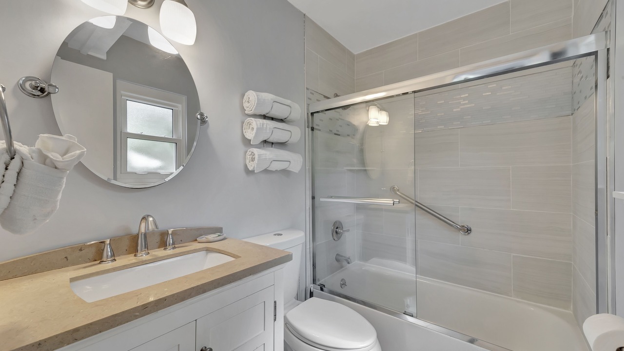 Photo of Bathroom in Bay Isle