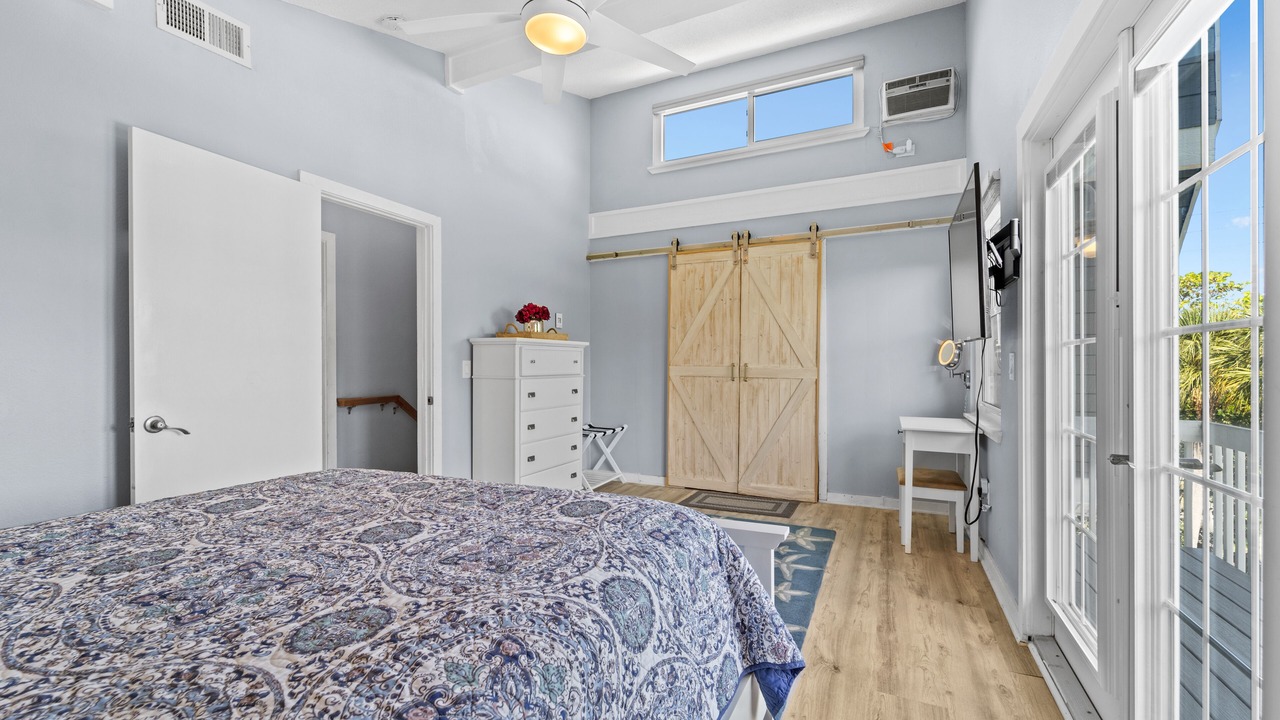 Photo of Bedroom in Bay Isle