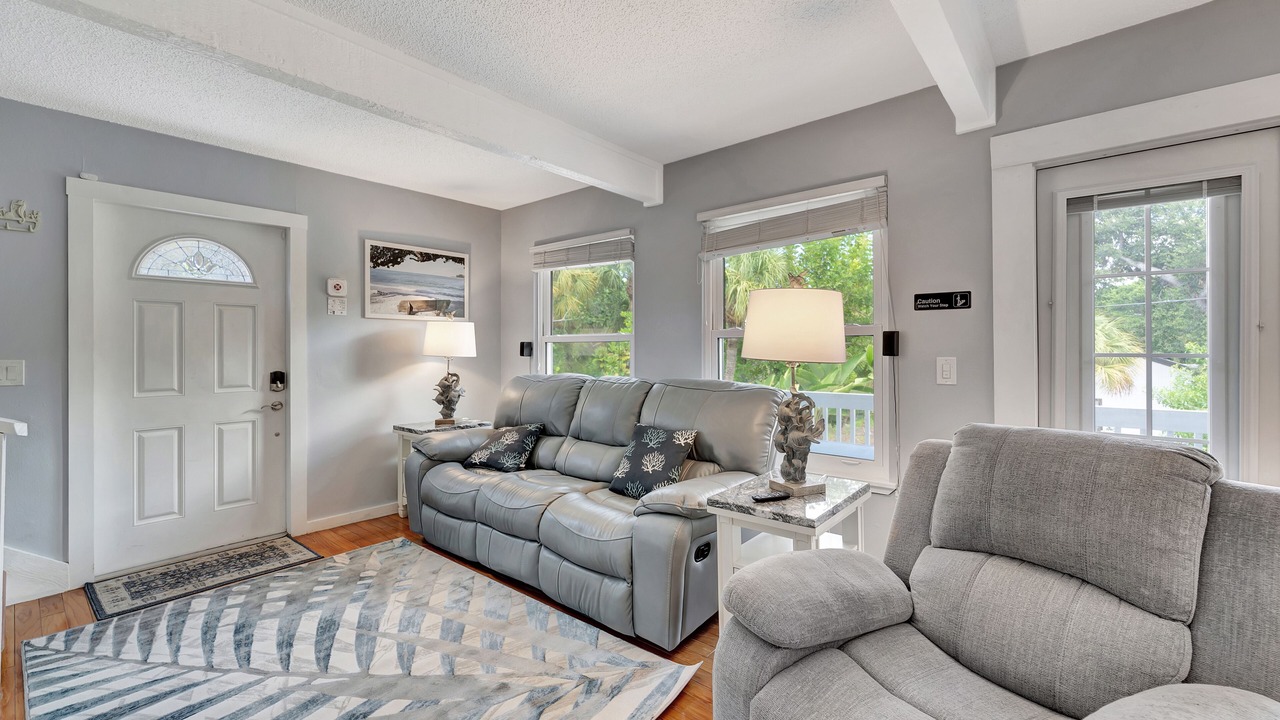 Photo of Livingroom in Bay Isle
