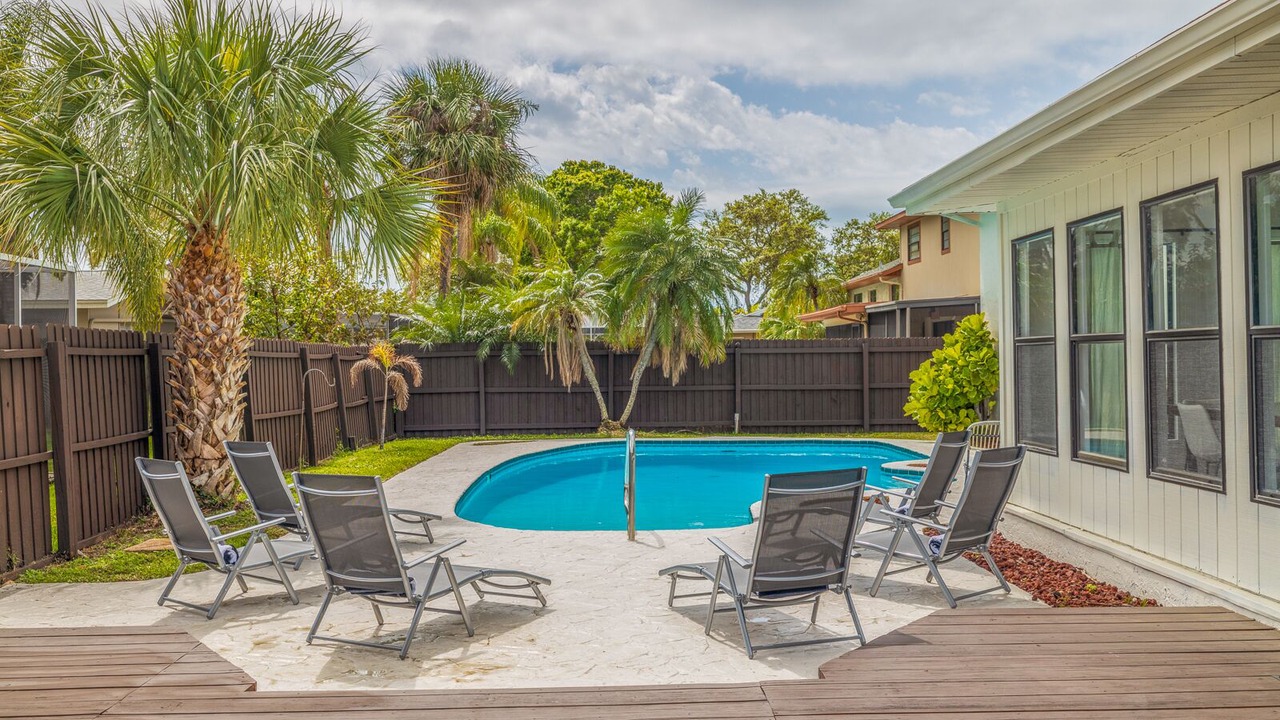 Photo of Outdoor in Harbor Hills
