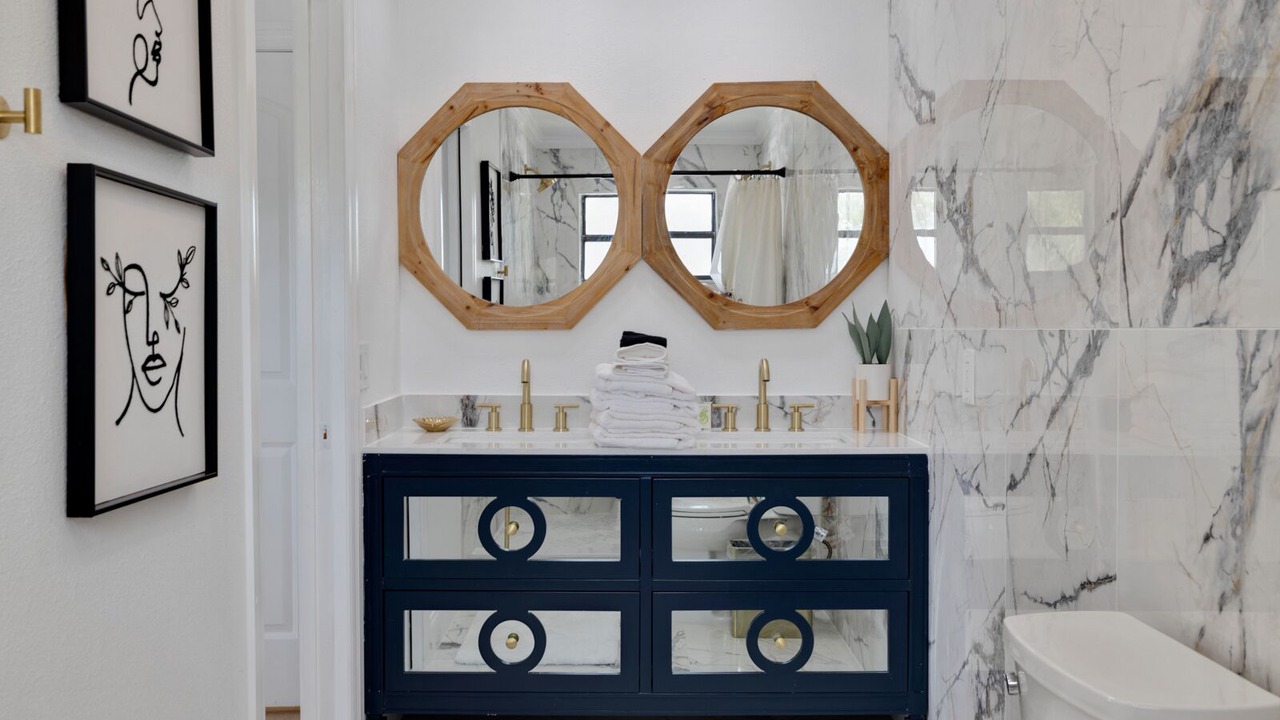 Photo of Bathroom in Harbor Hills
