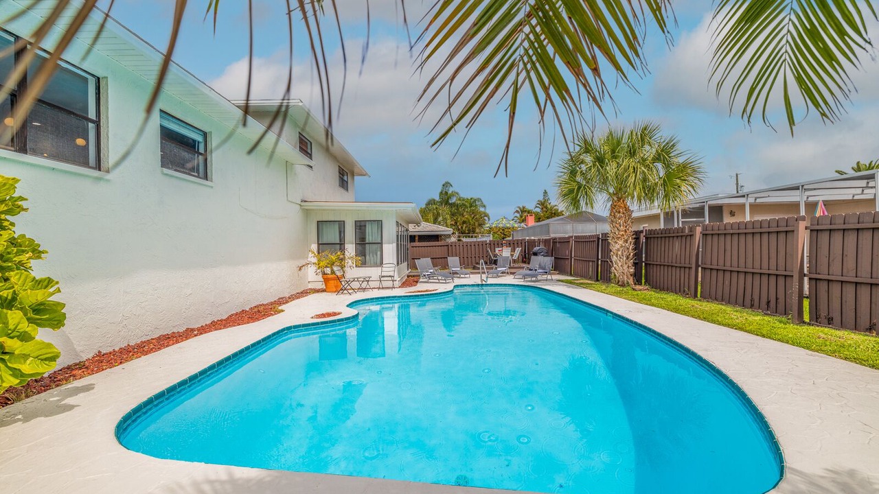 Photo of Outdoor in Harbor Hills