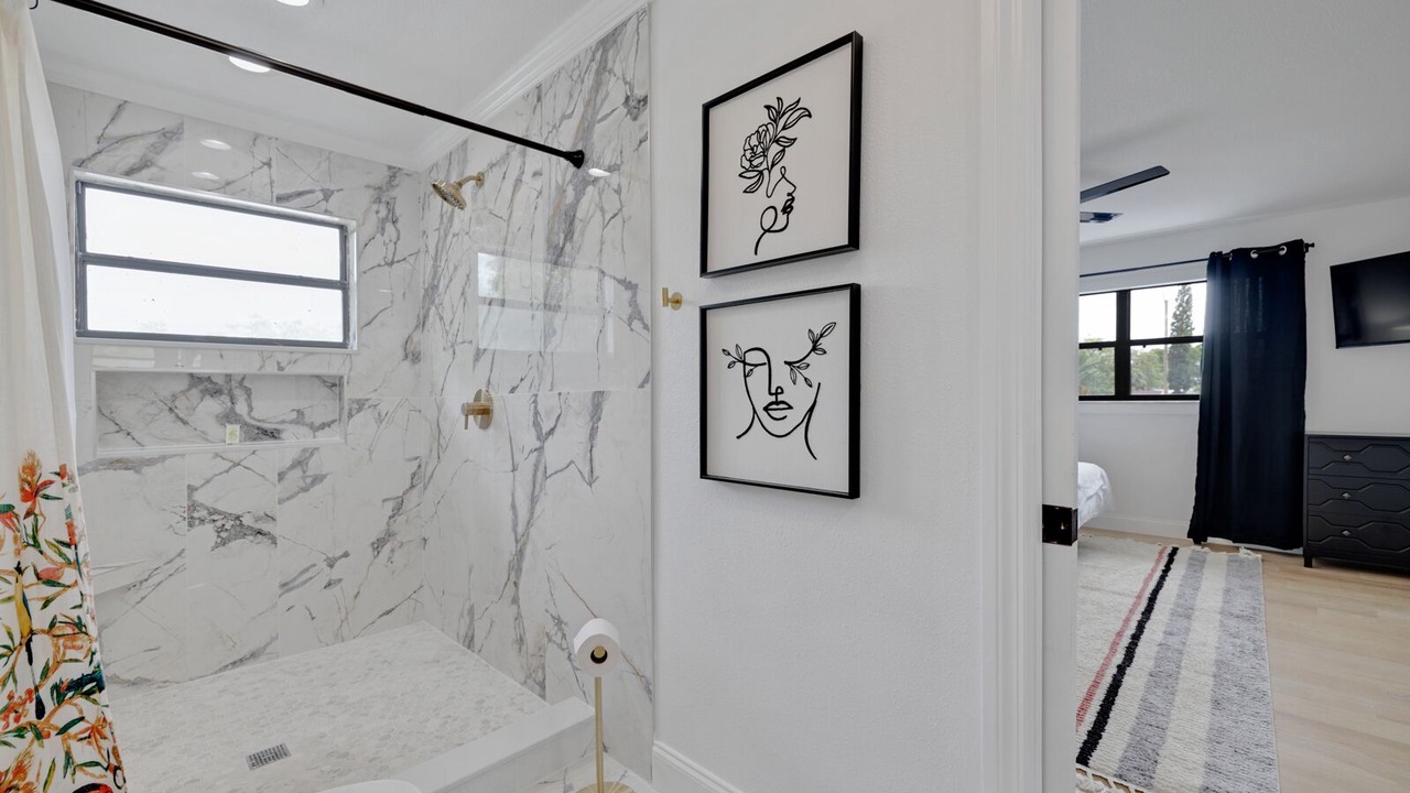 Photo of Bathroom in Harbor Hills