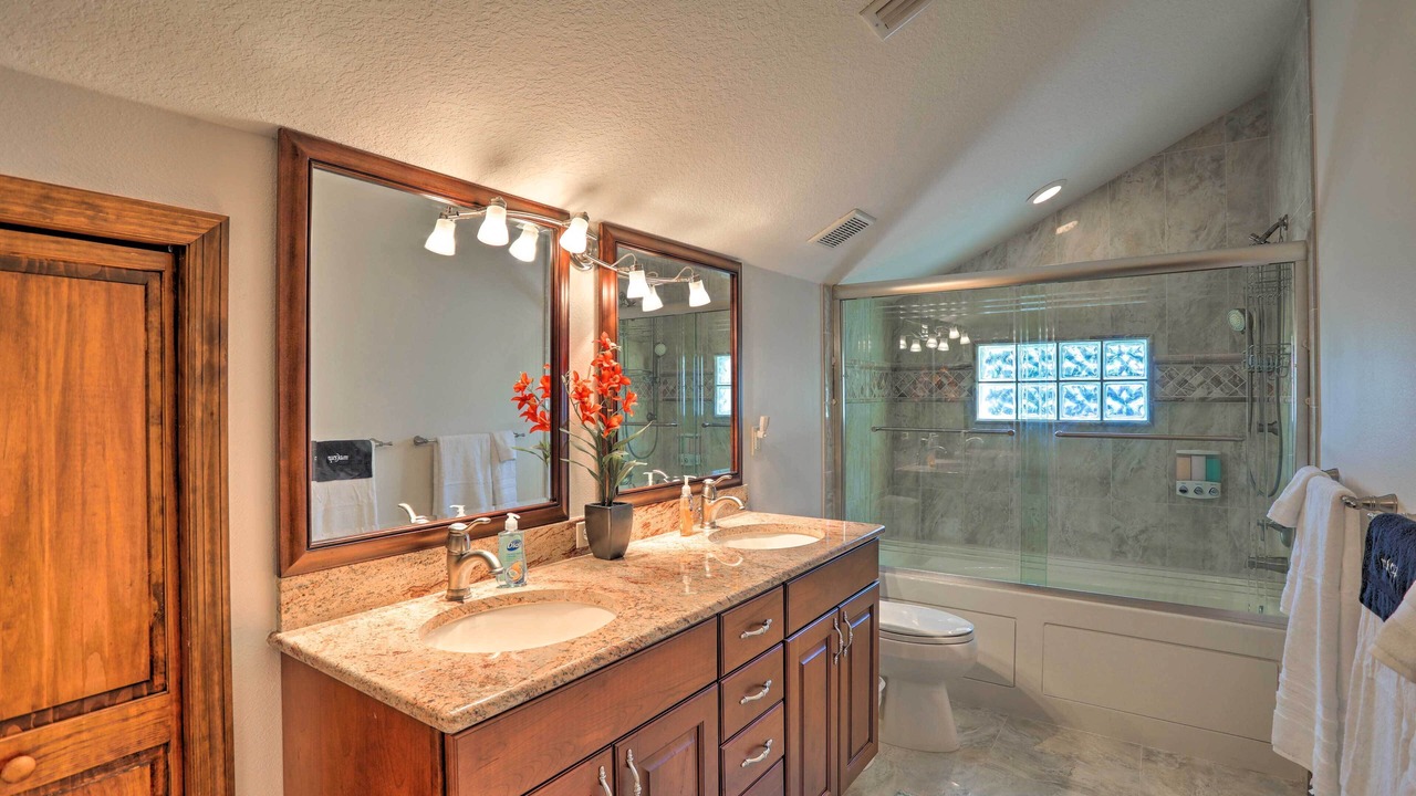 Photo of Bathroom in Seminole
