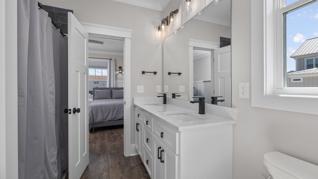 Photo of Bathroom in Cherry Grove Beach