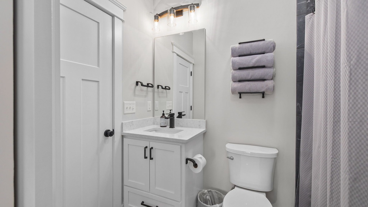 Photo of Bathroom in Cherry Grove Beach
