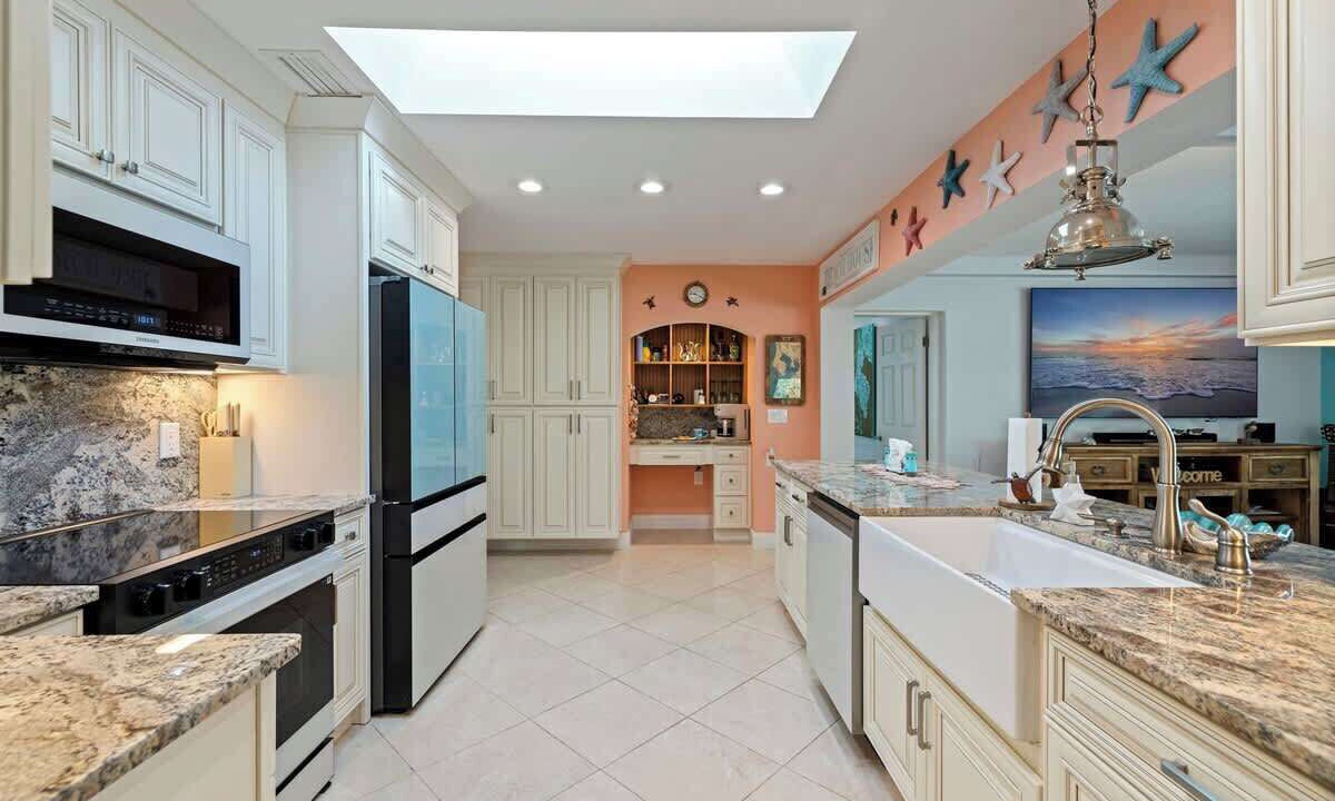 Photo of Kitchen in Anona