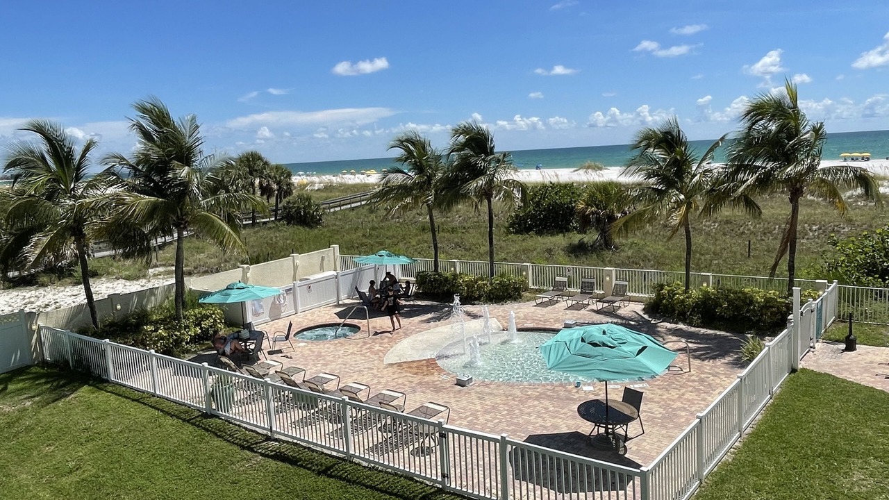 Photo of Patio Balcony in Treasure Island