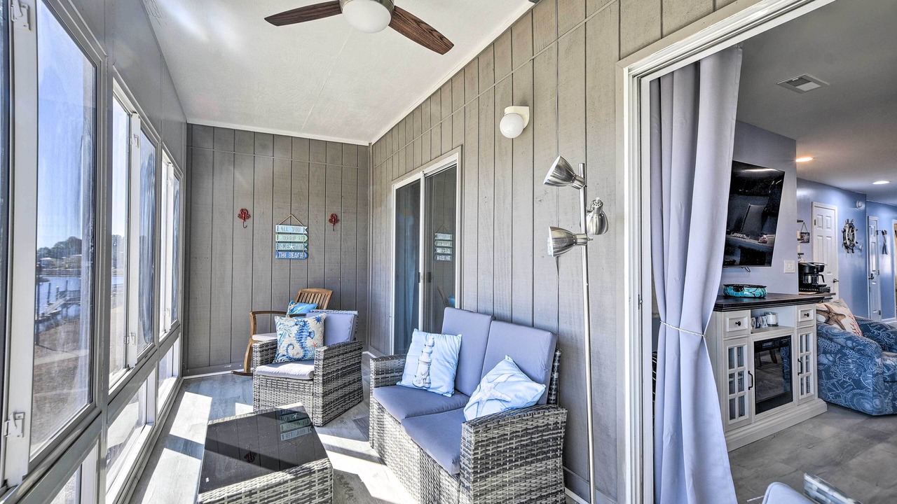 Photo of Patio Balcony in Carolina Yacht Landing