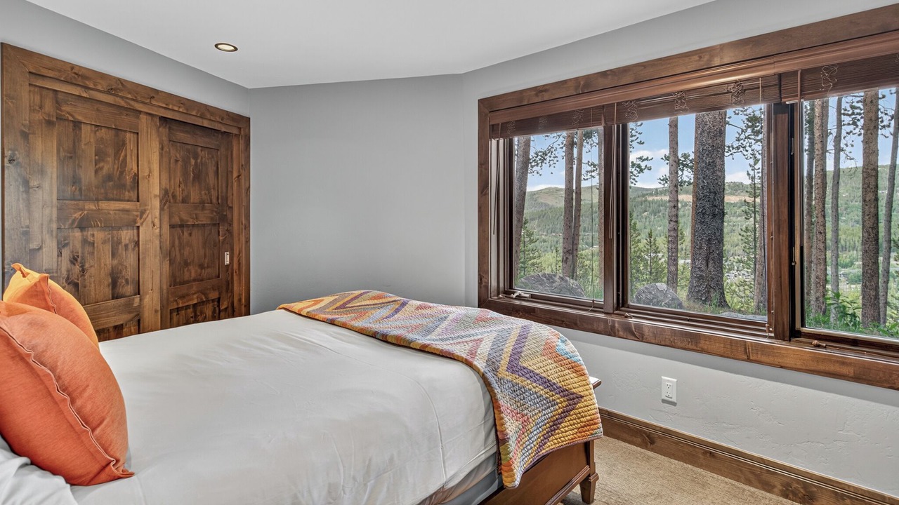 Photo of Bedroom in Warrior's Mark