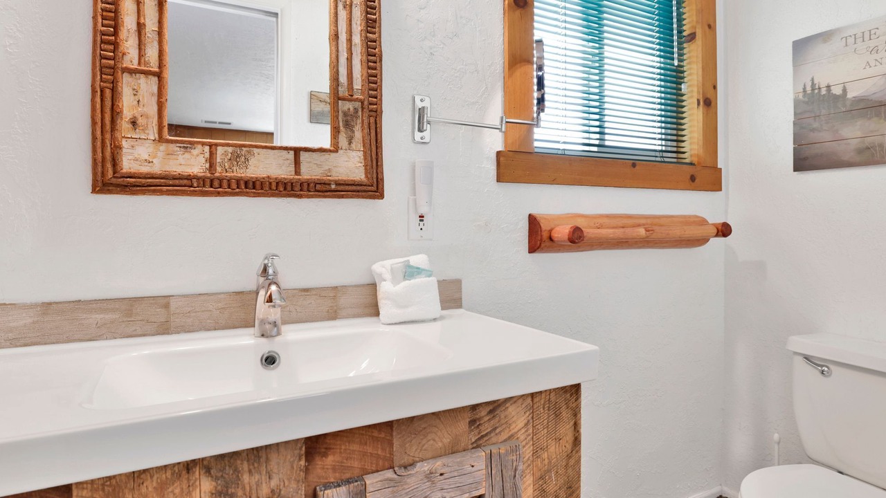 Photo of Bathroom in Big Bear Lake