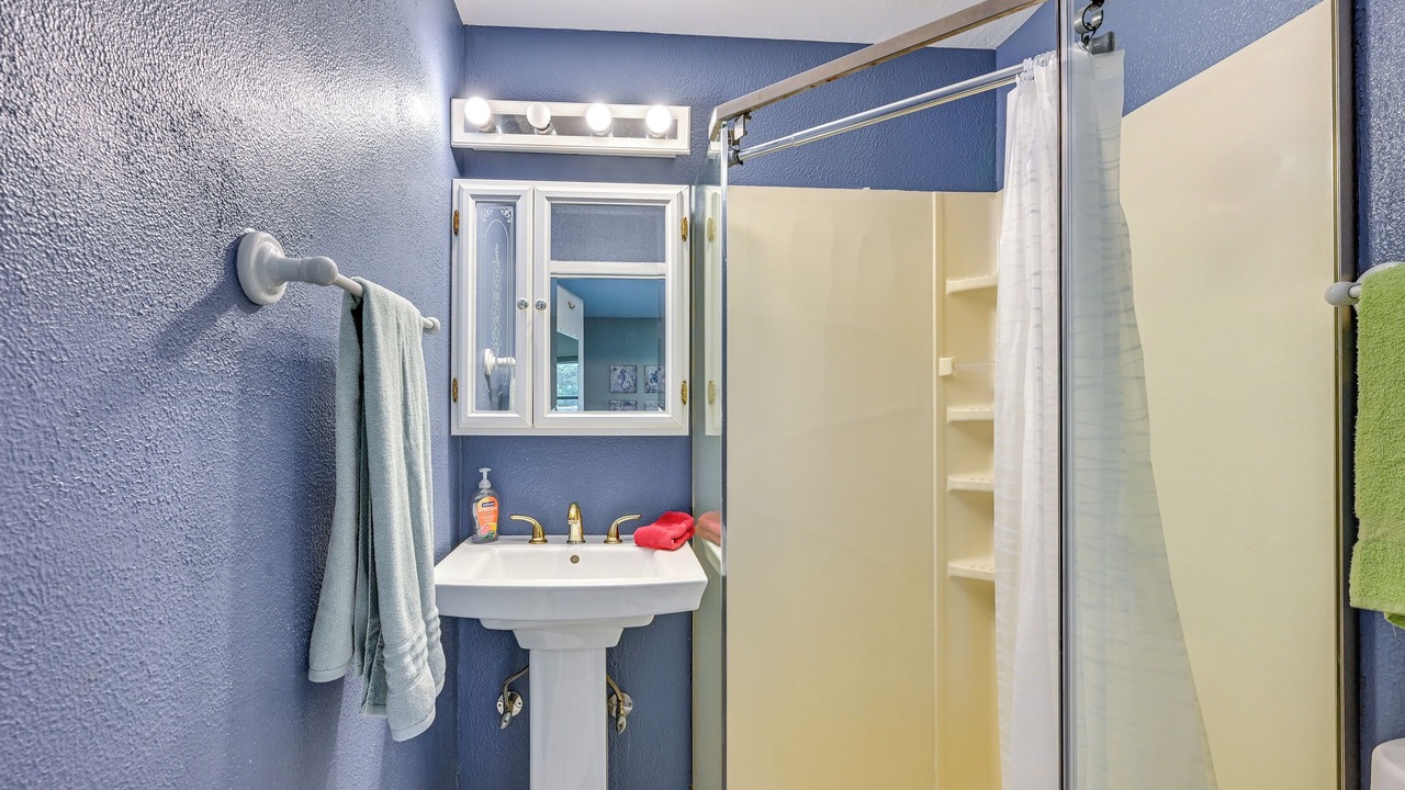 Photo of Bathroom in Orient Park