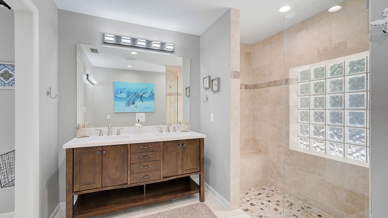 Photo of Bathroom in Bay Isle