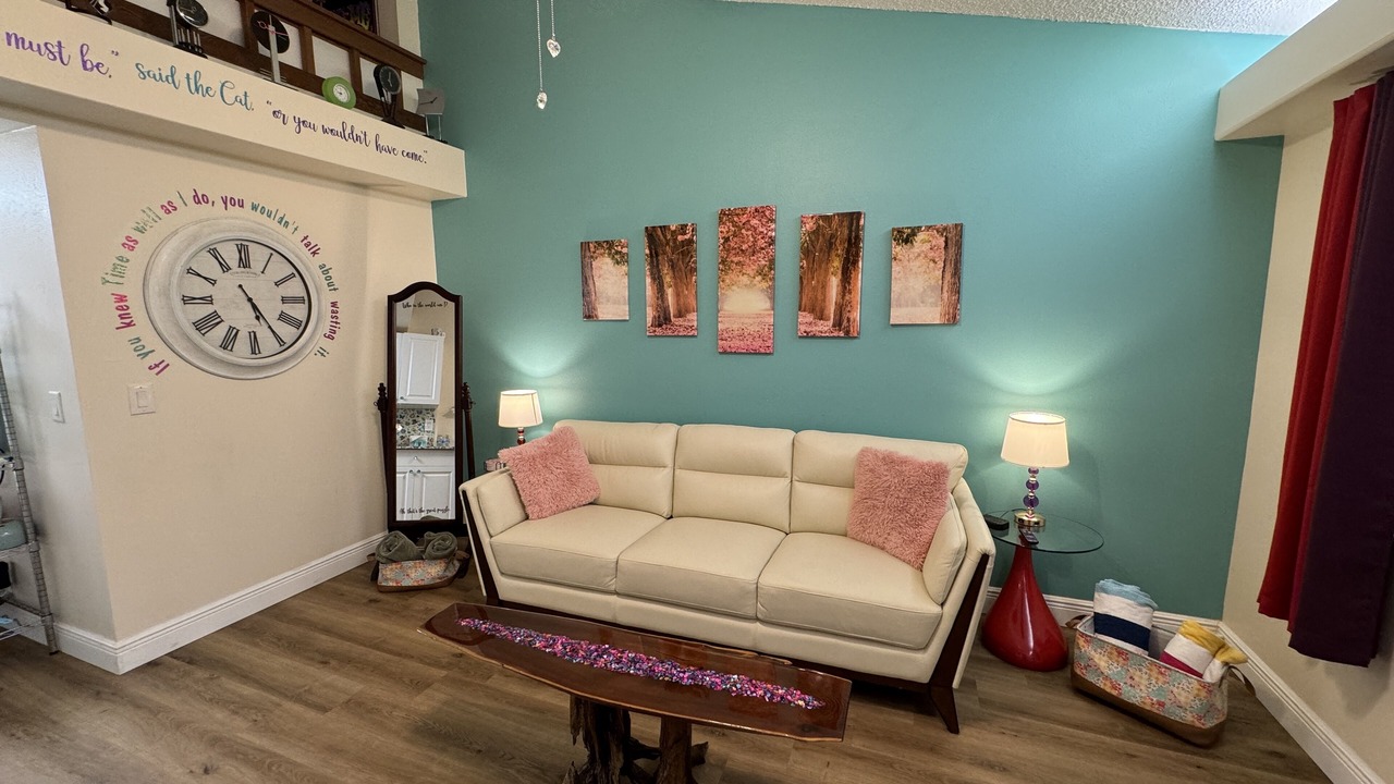 Photo of Livingroom in Paradise Lakes