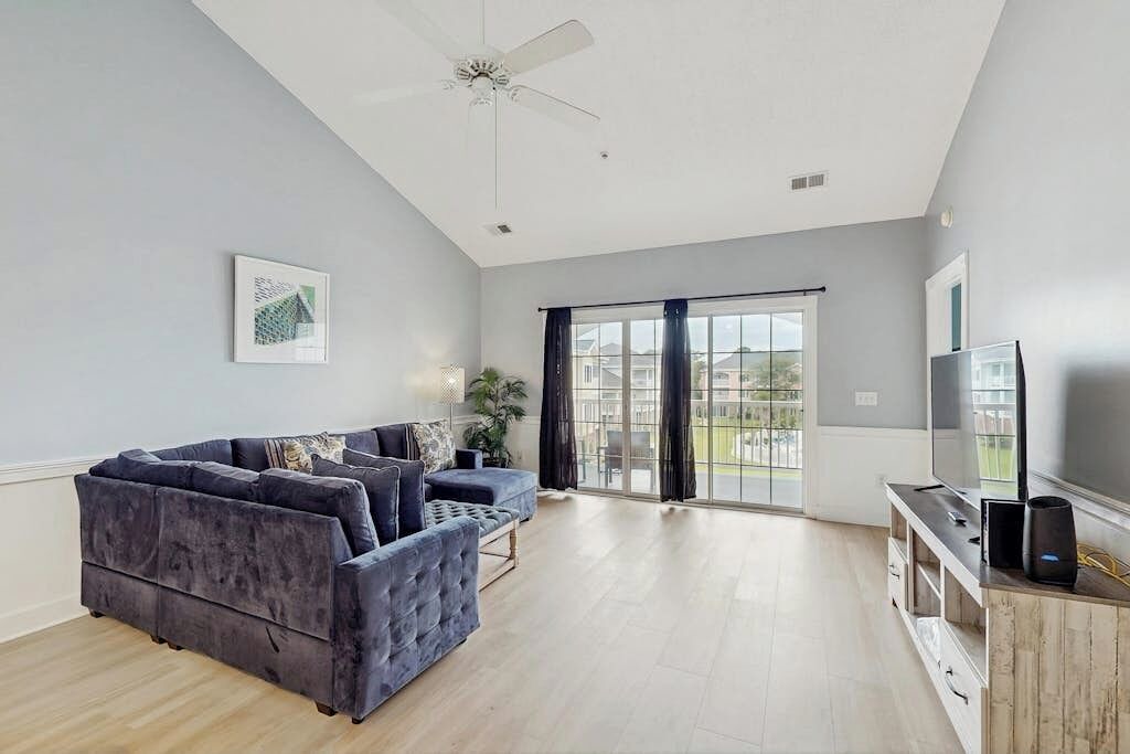 Photo of Livingroom in Central Myrtle Beach