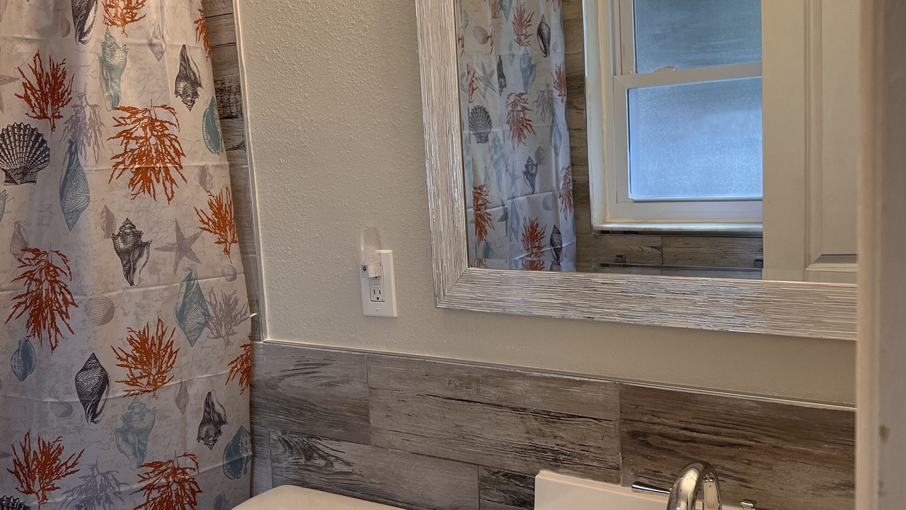 Photo of Bathroom in Largo