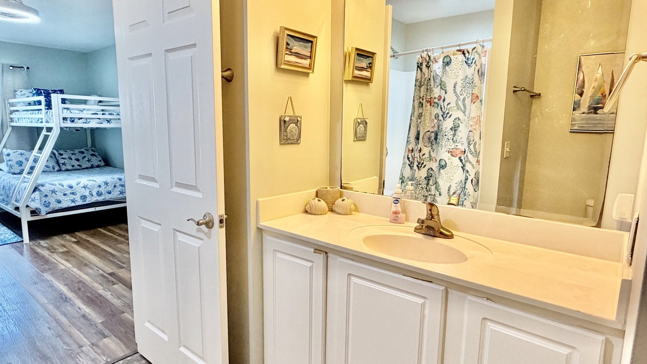 Photo of Bathroom in Tranquil Harbour