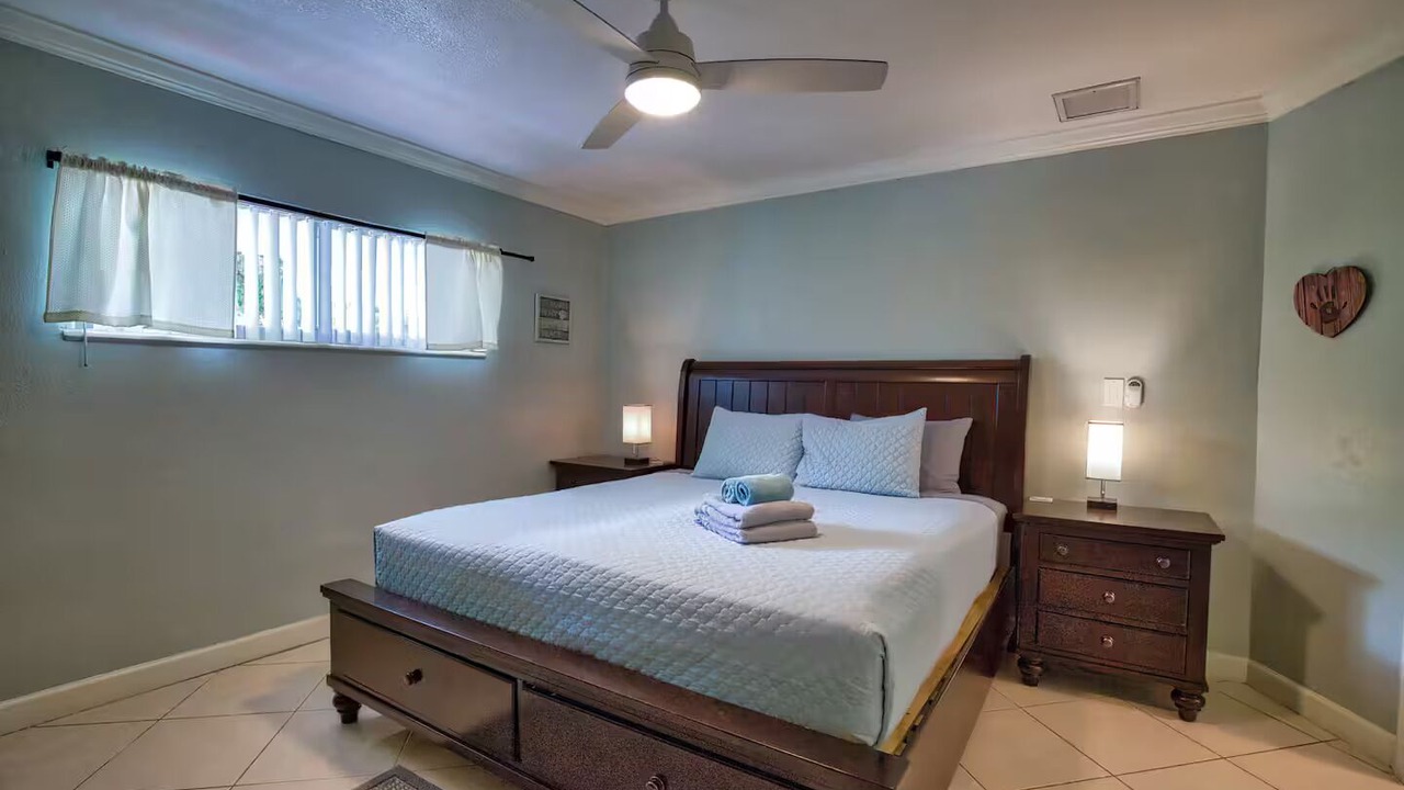Photo of Bedroom in Trailer Estates