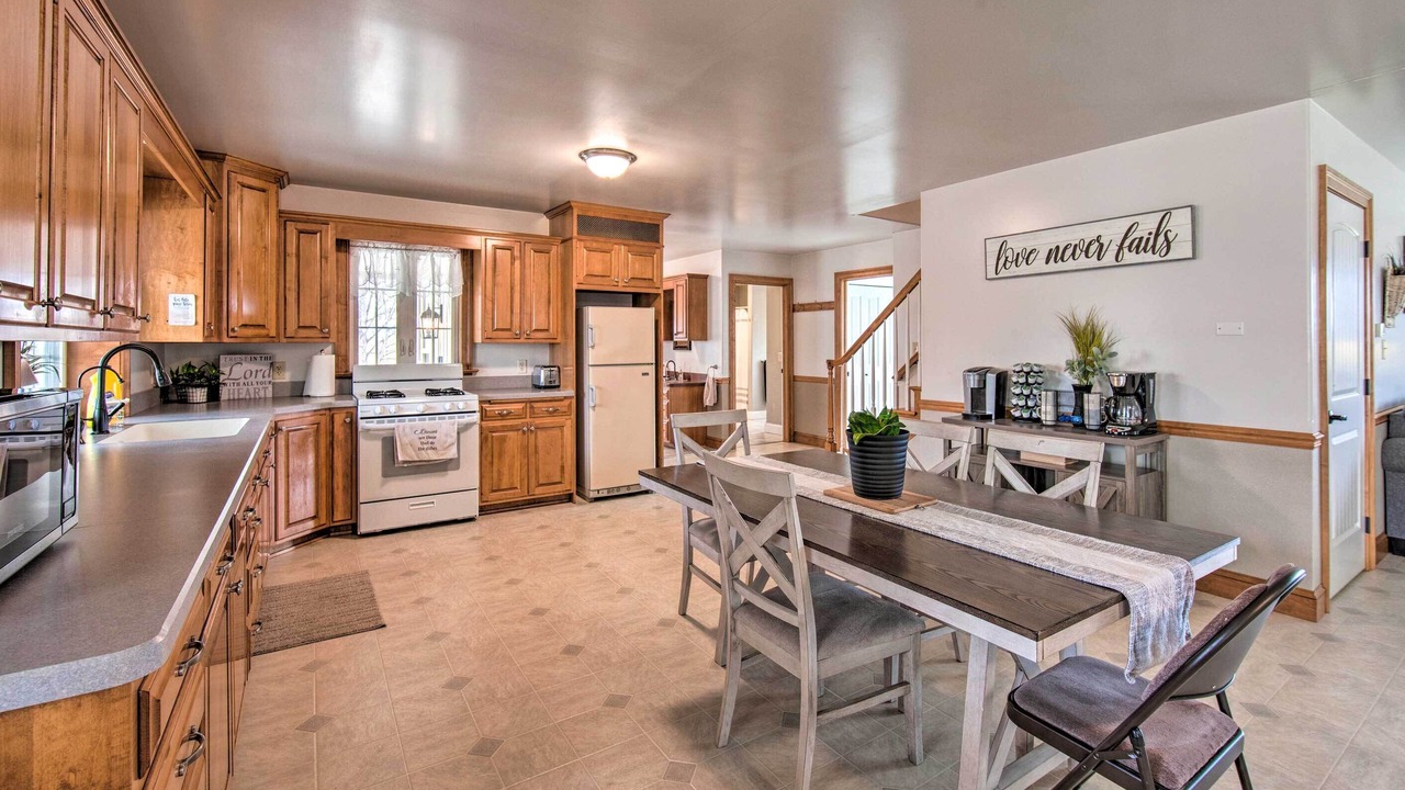 Photo of Kitchen in Bird In Hand
