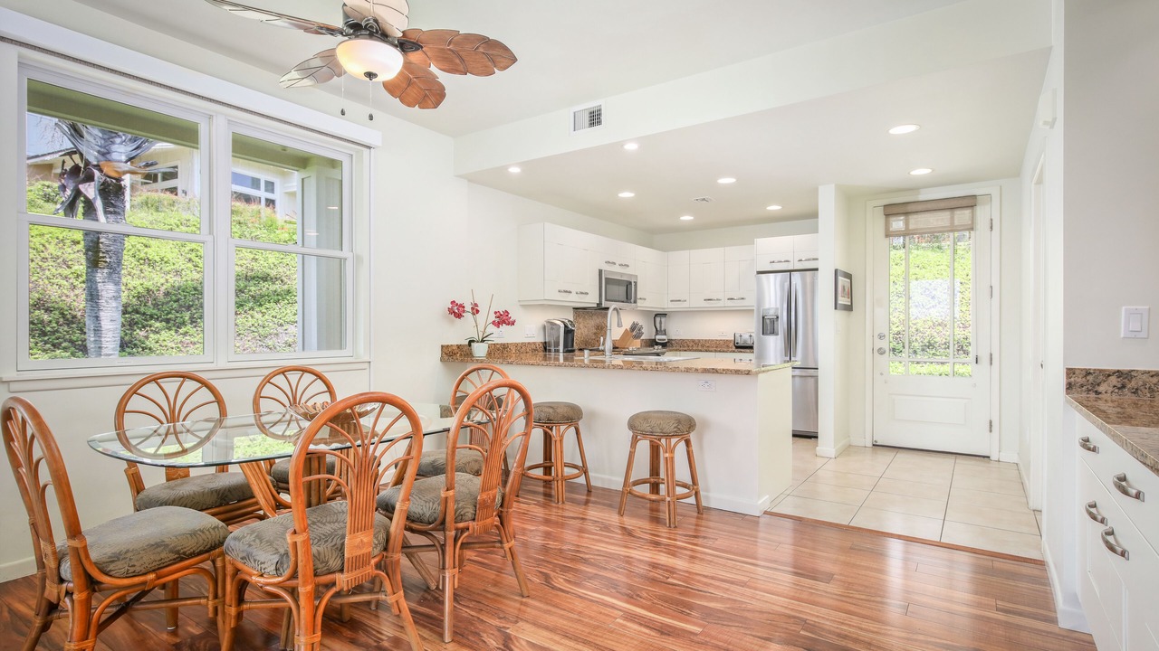 Photo of Kitchen in Kahaluu-Keauhou