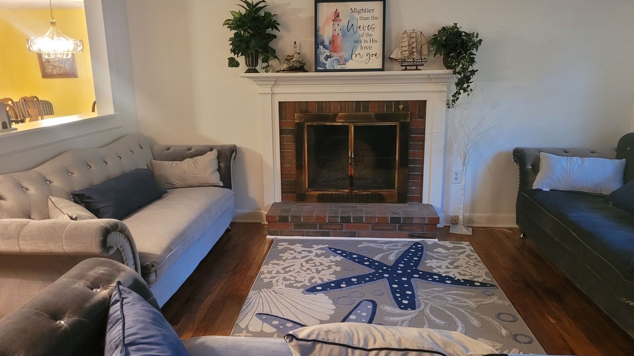 Photo of Livingroom in East Falmouth