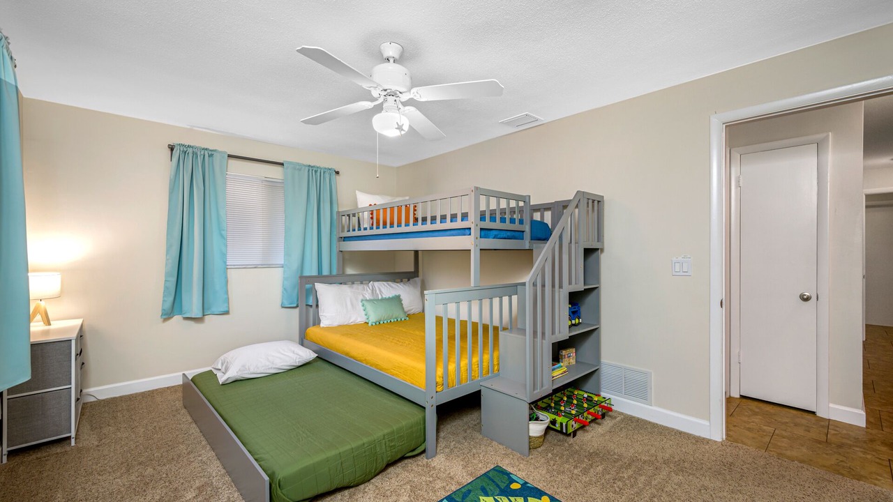 Photo of Bedroom in Harbor Hills