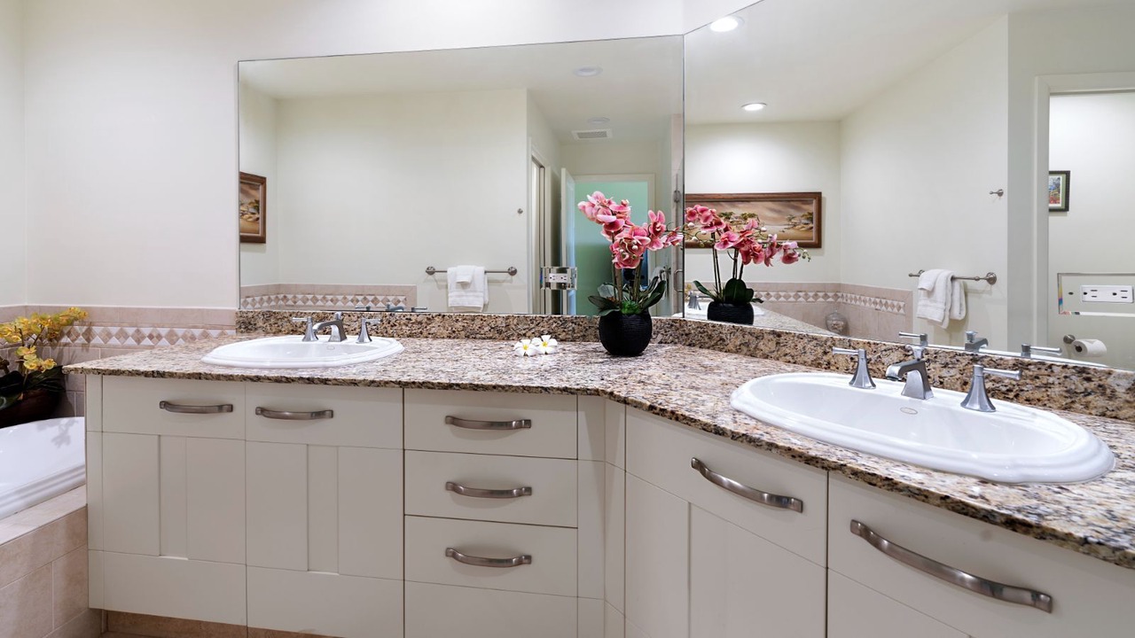Photo of Bathroom in Kahaluu-Keauhou