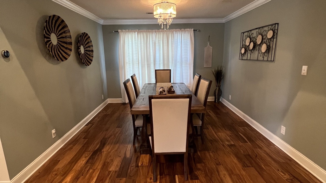 Photo of Livingroom in Longs