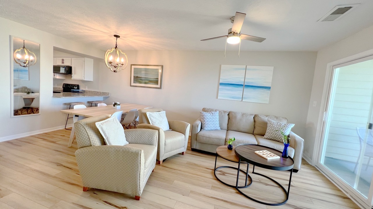 Photo of Livingroom in Caswell Beach