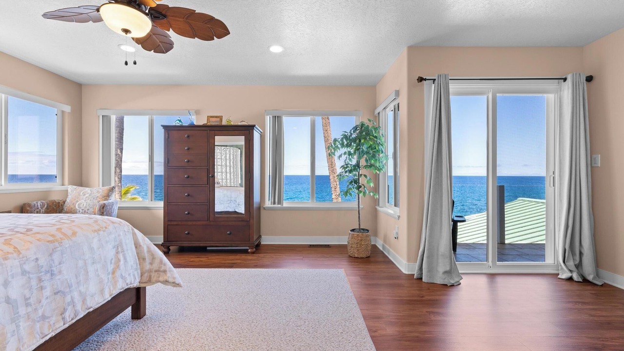 Photo of Bedroom in Kahaluu Bay