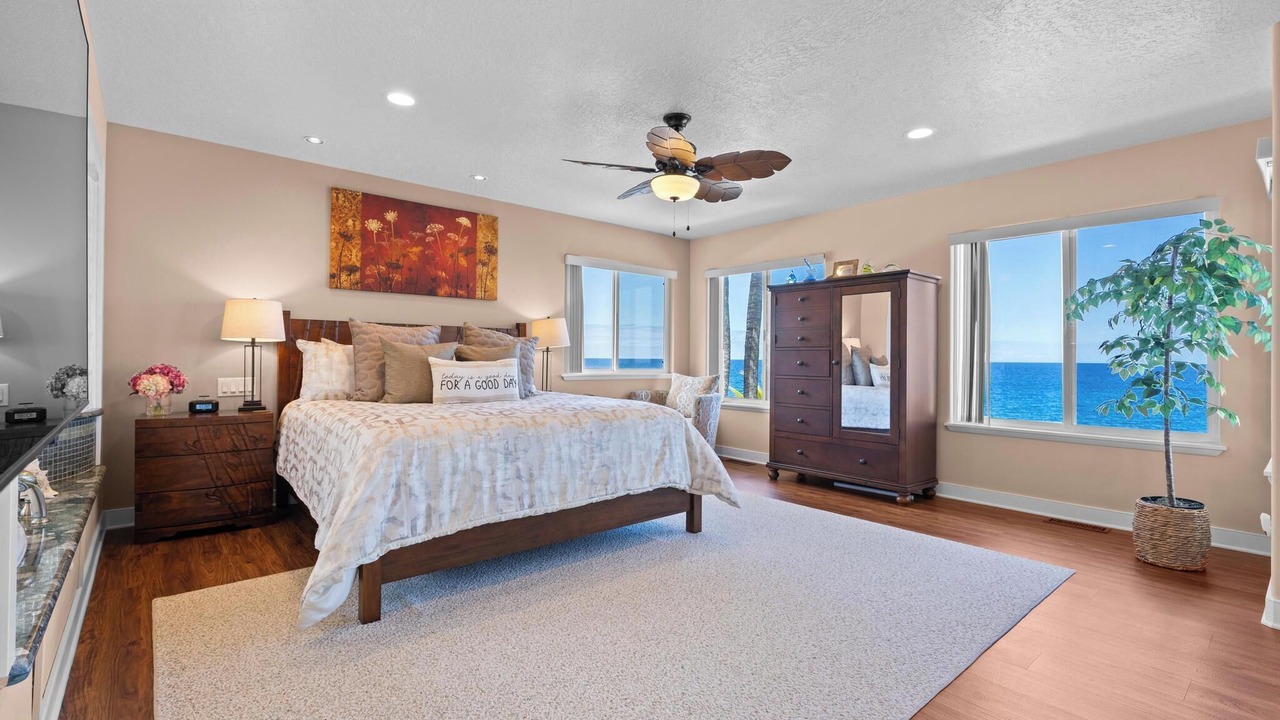 Photo of Bedroom in Kahaluu Bay