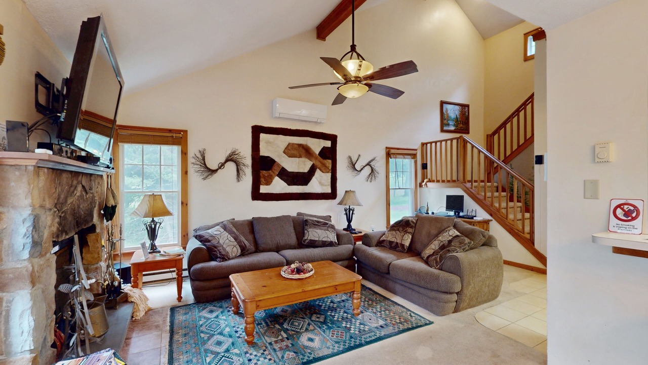Photo of Livingroom in Tannersville