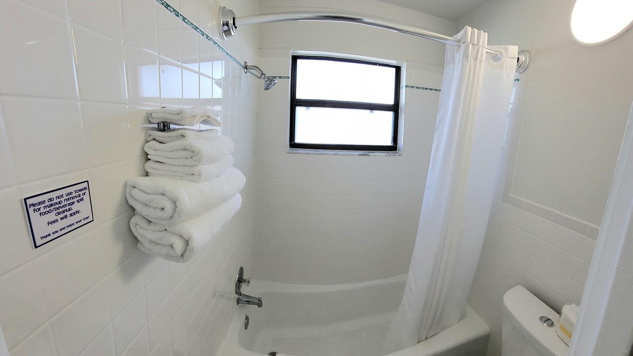 Photo of Bathroom in Treasure Island