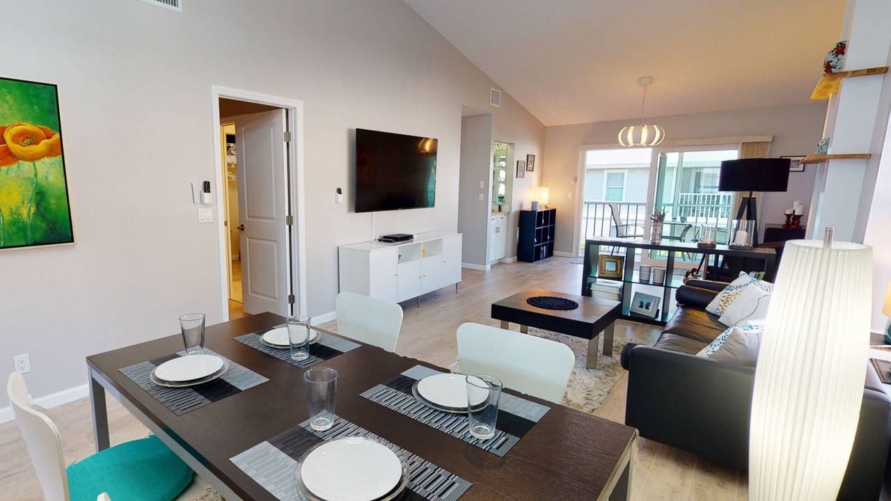 Photo of Livingroom in Capri Isle