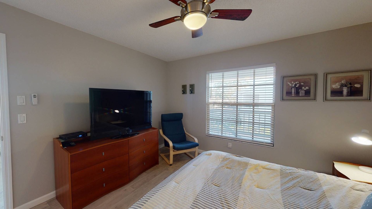 Photo of Bedroom in Capri Isle