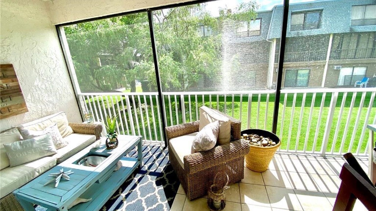 Photo of Livingroom in Capri Isle