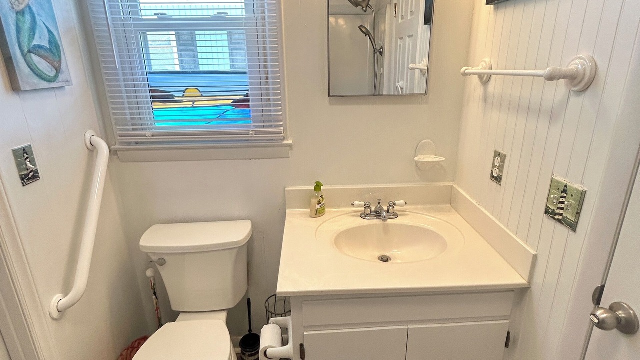 Photo of Bathroom in Holden Beach