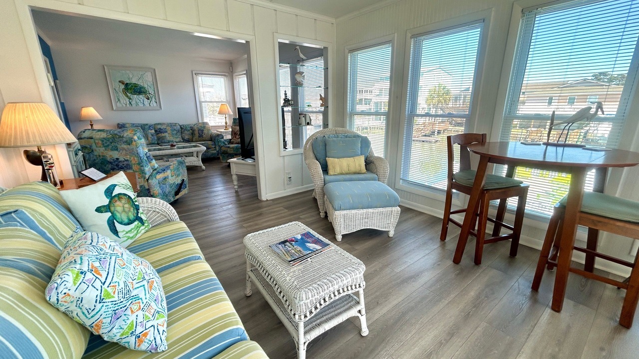 Photo of Livingroom in Holden Beach