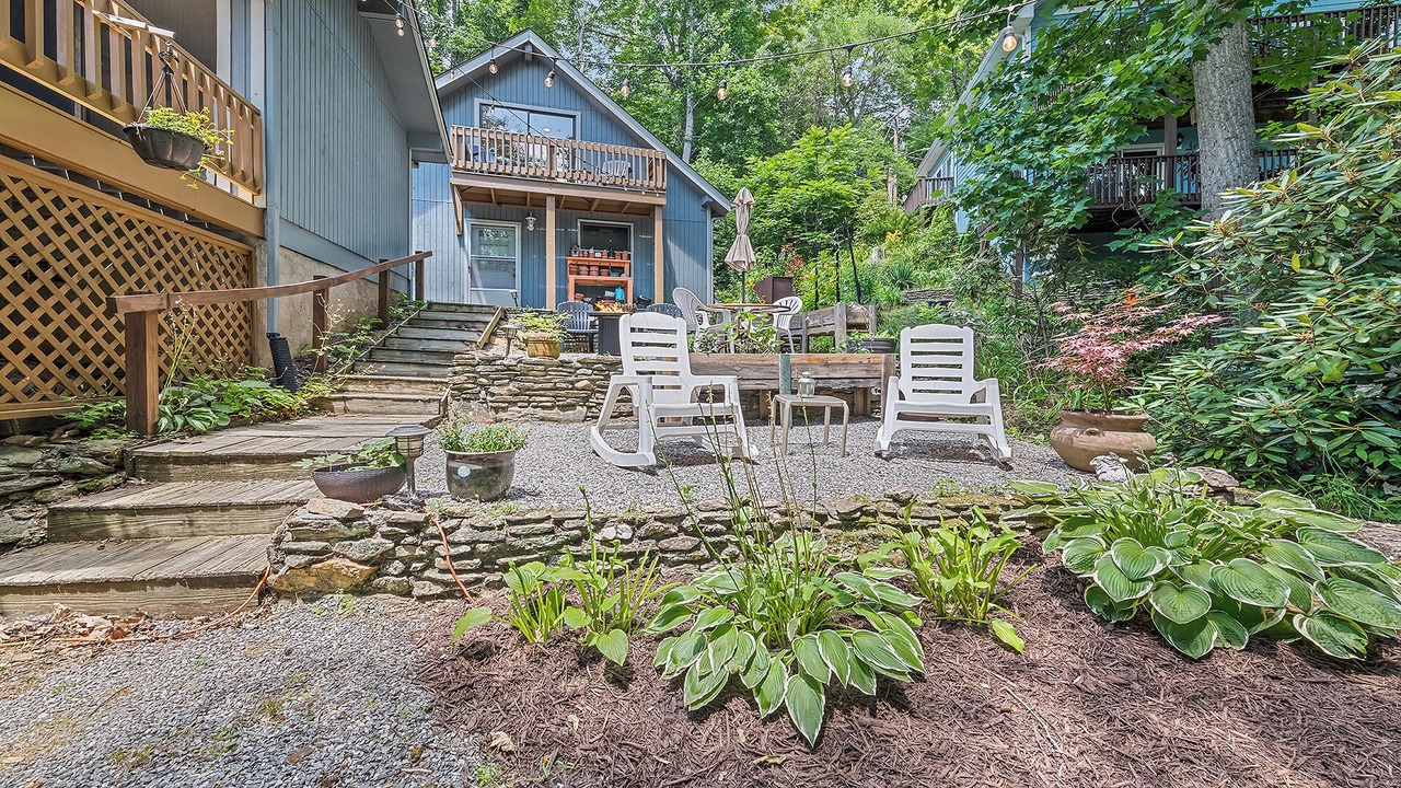 Photo of Patio Balcony in Valley Creek Run