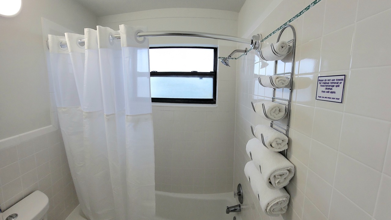 Photo of Bathroom in Treasure Island