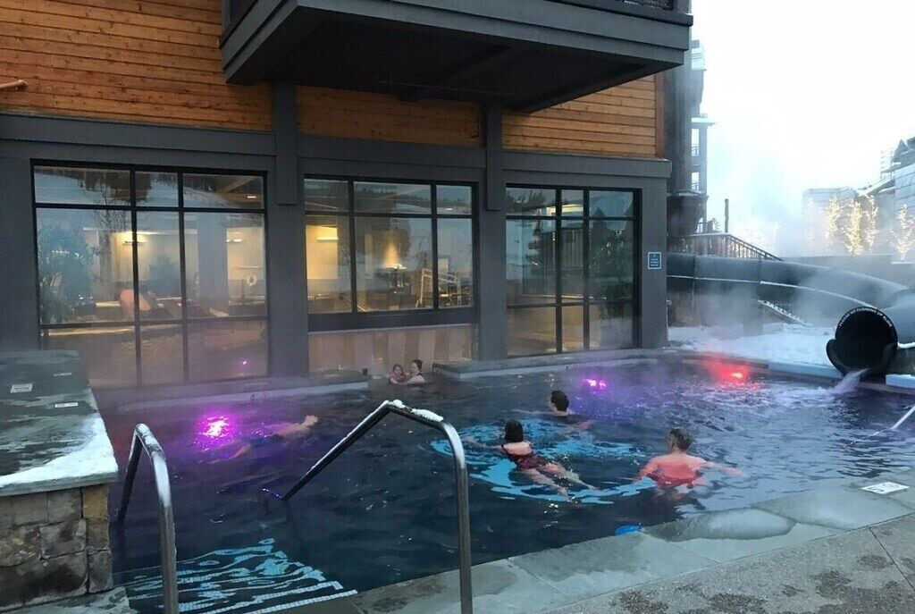 Photo of Outdoor in Peak 8
