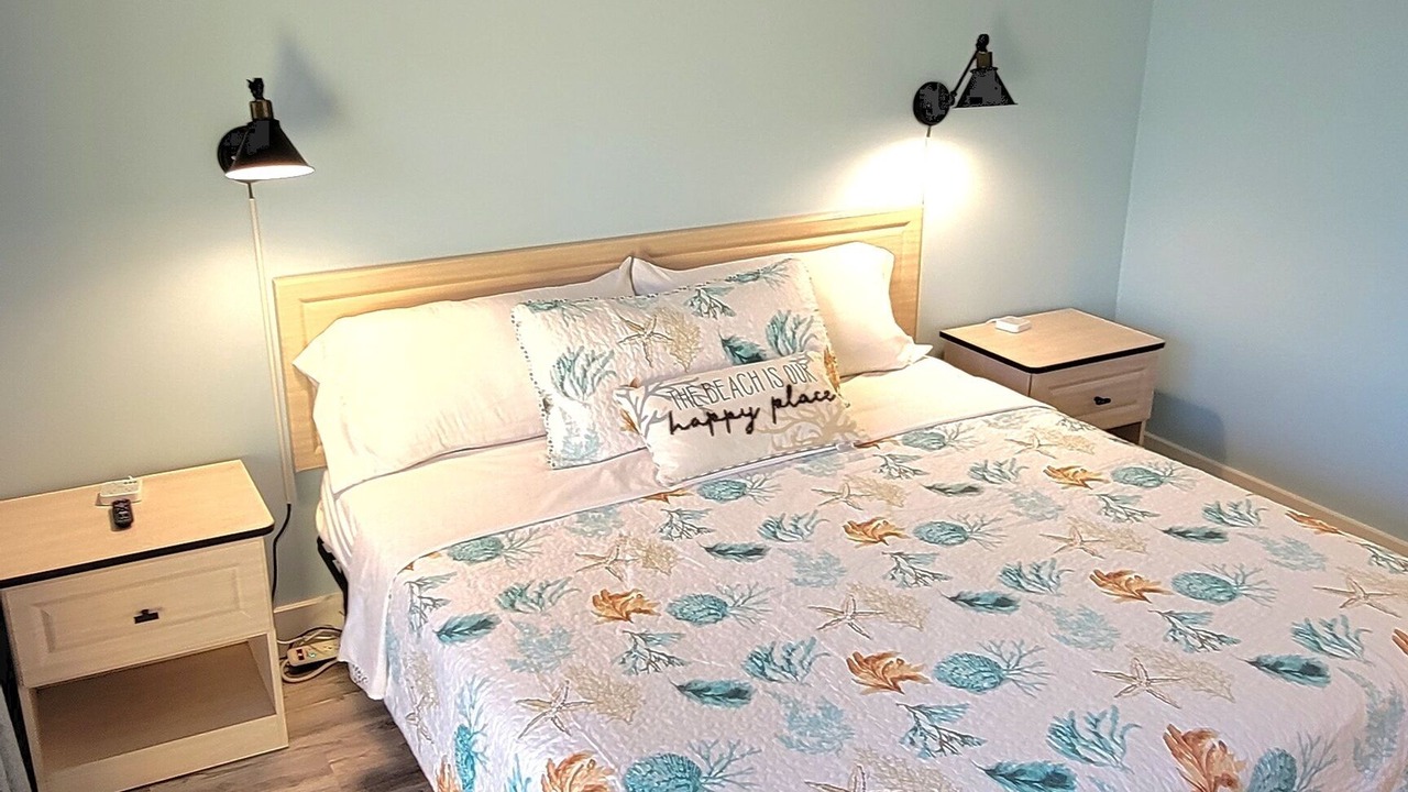 Photo of Bedroom in Treasure Island