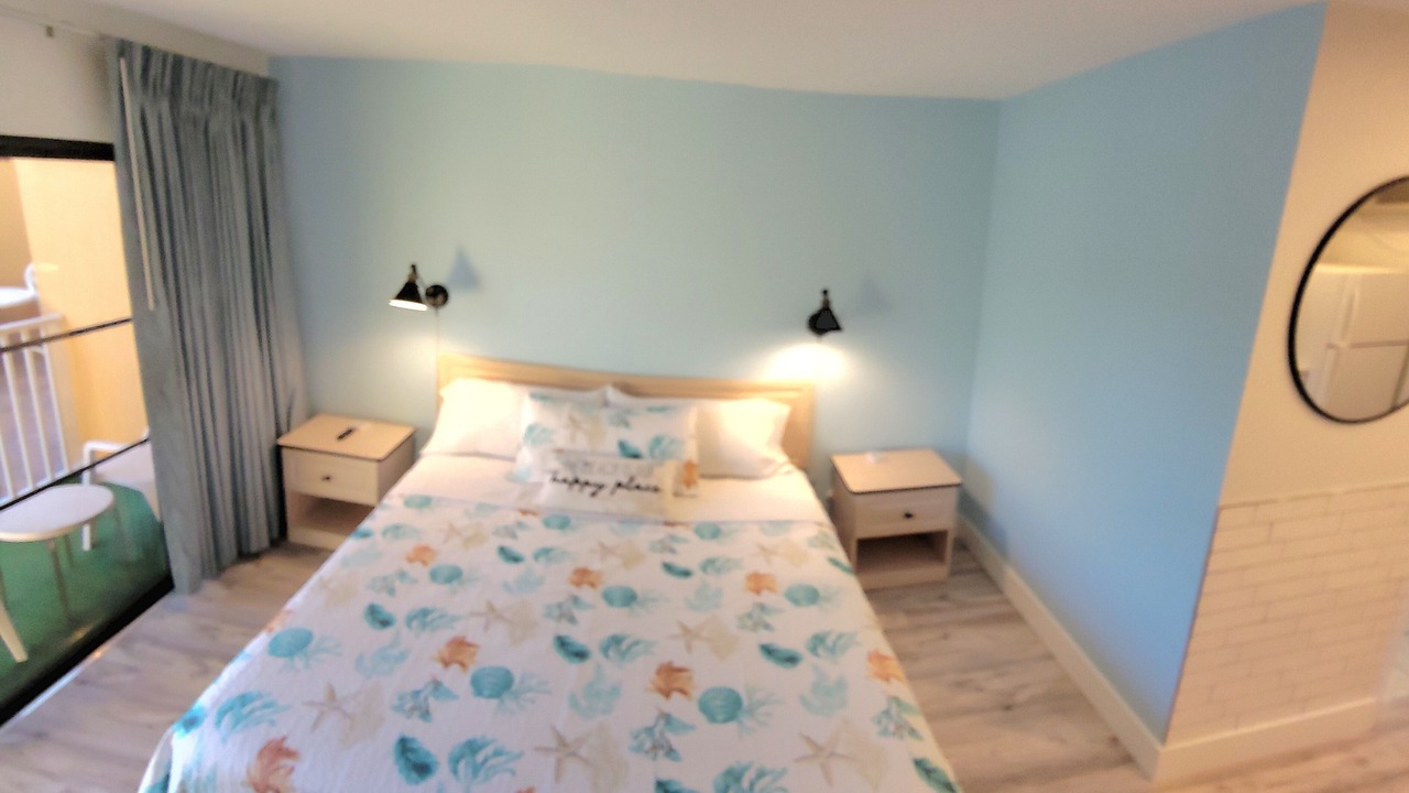 Photo of Bedroom in Treasure Island