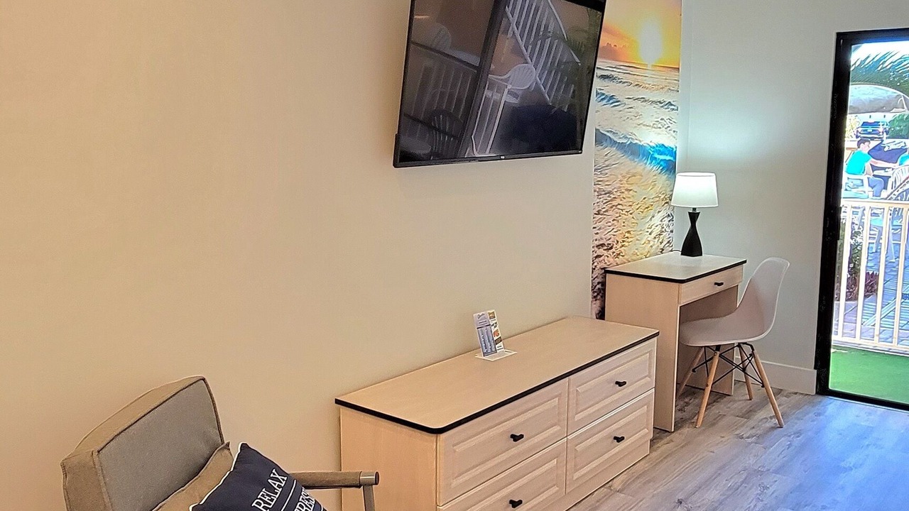 Photo of Livingroom in Treasure Island