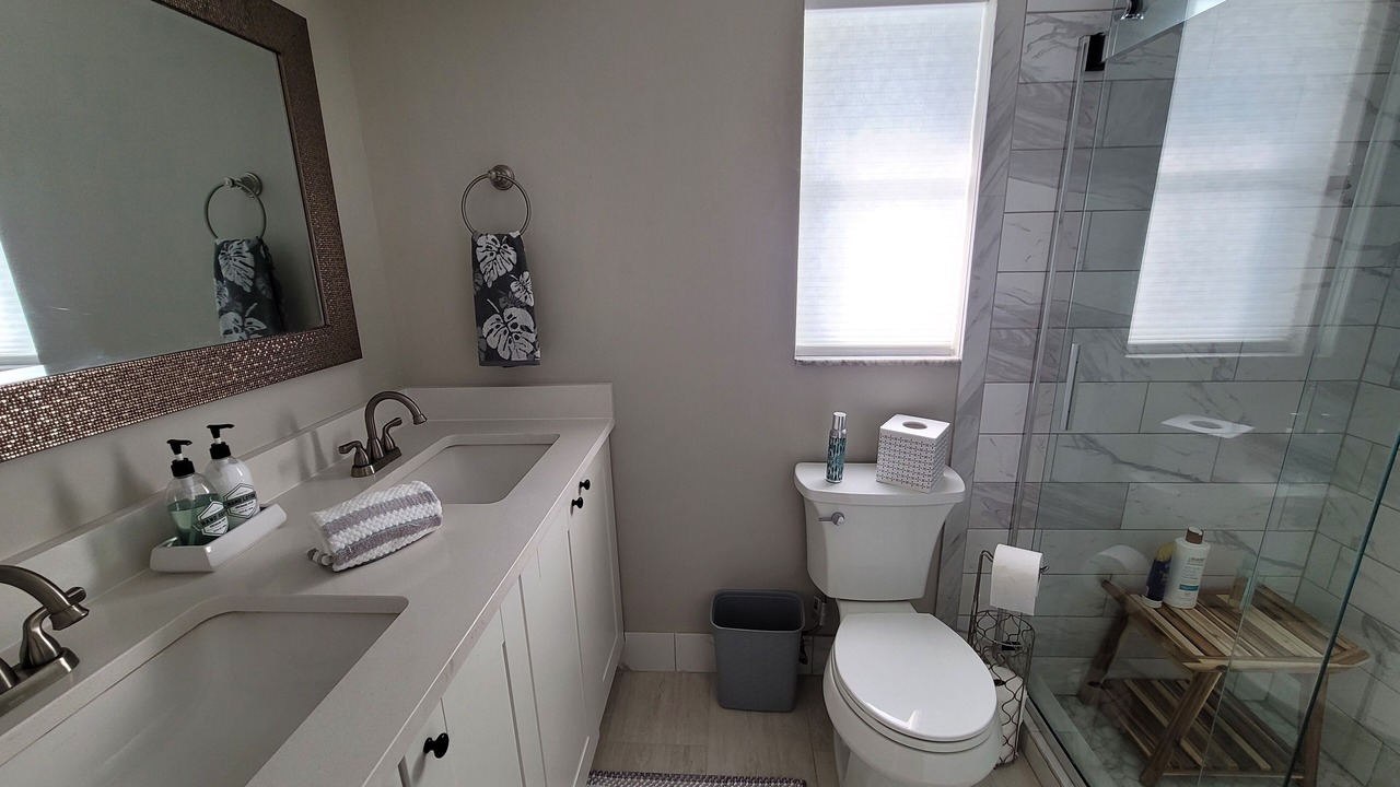 Photo of Bathroom in Largo
