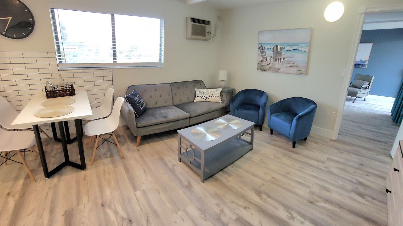 Photo of Livingroom in Treasure Island