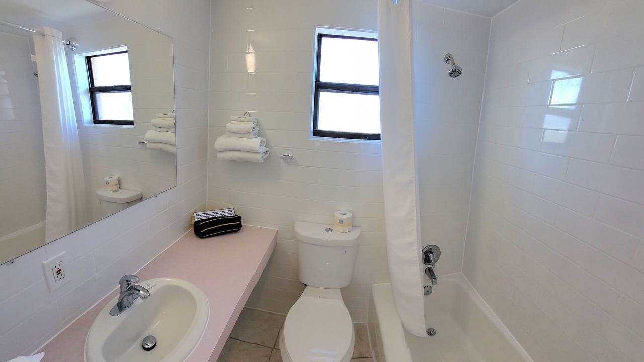 Photo of Bathroom in Treasure Island