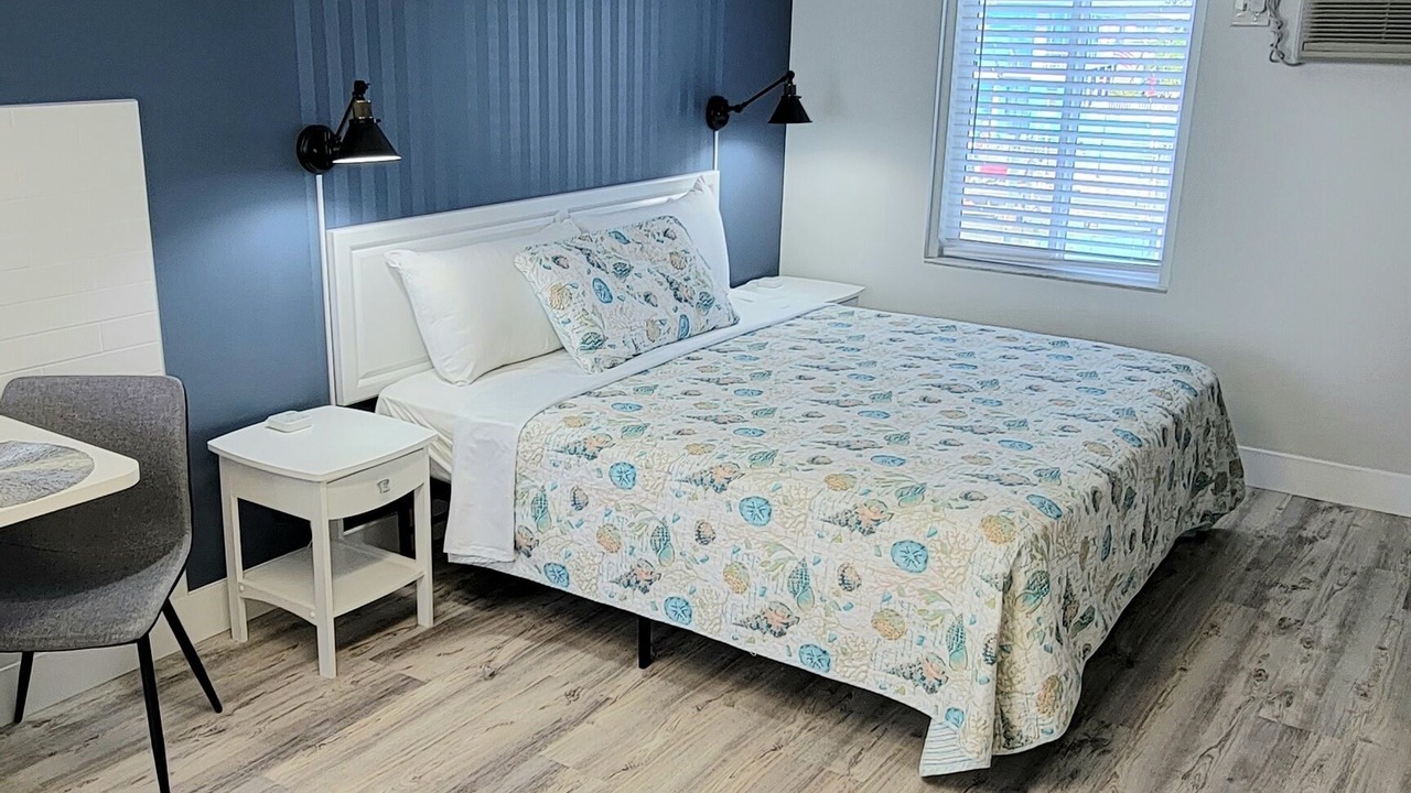Photo of Bedroom in Treasure Island